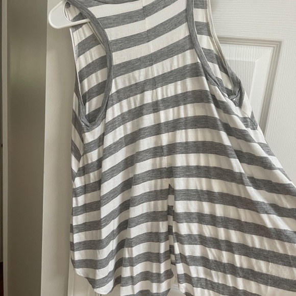 BCBG Striped flowyTank top - Picture 3 of 3